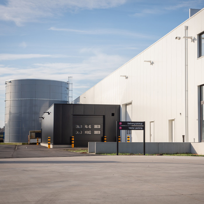 Distribution center